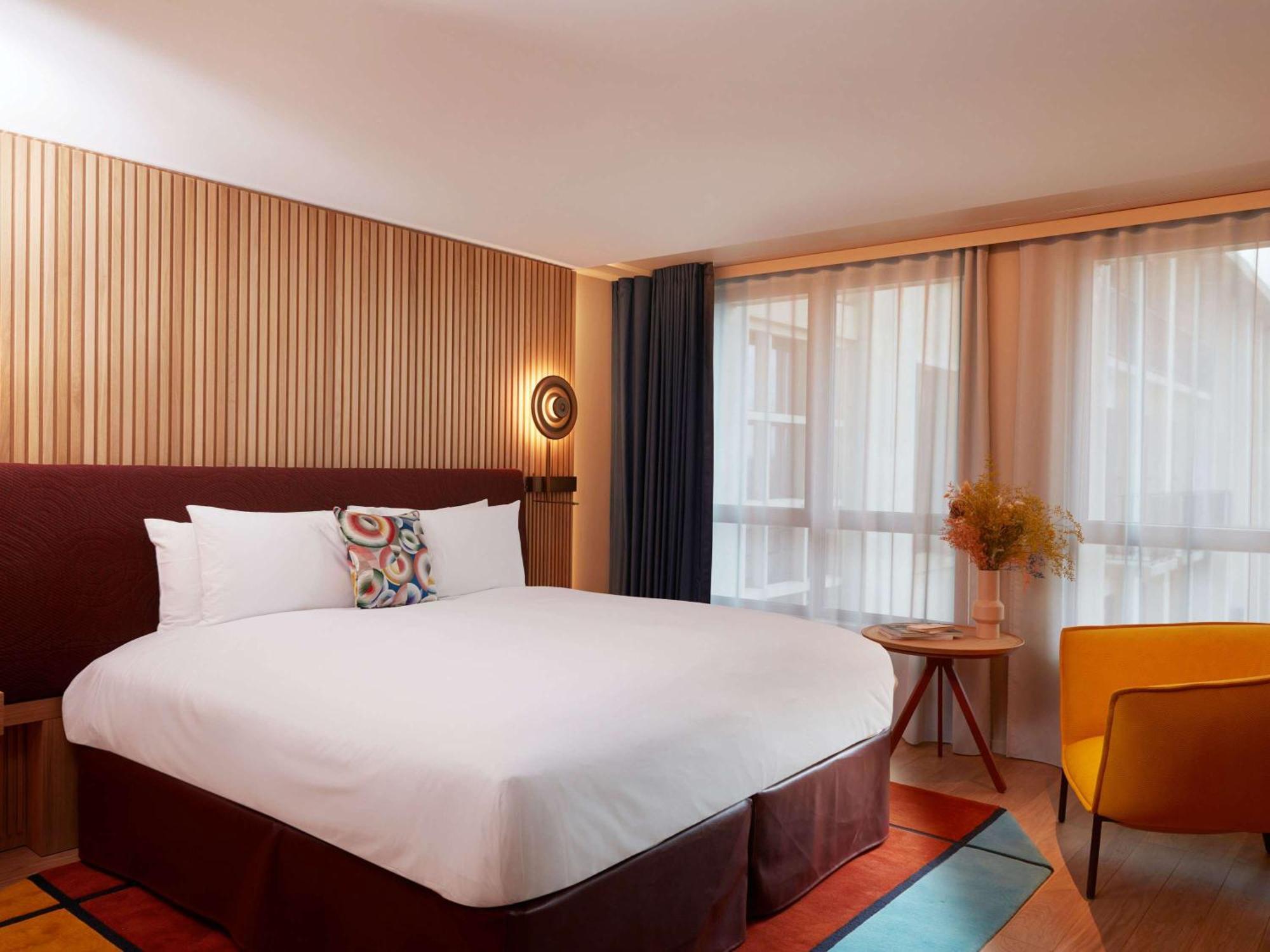 So/ Paris Hotel 외부 사진 A room at the hotel