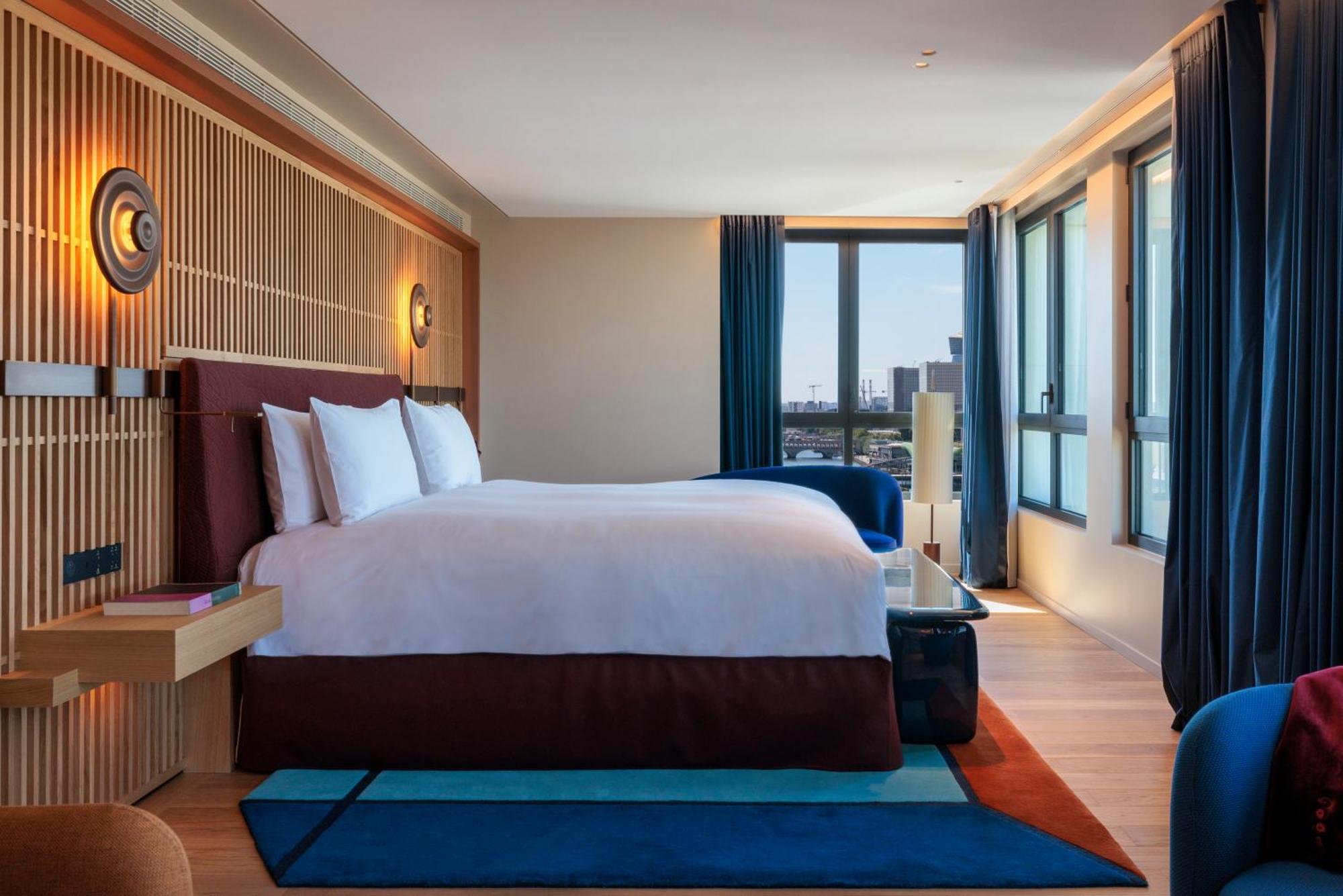 So/ Paris Hotel 외부 사진 A bedroom at the hotel