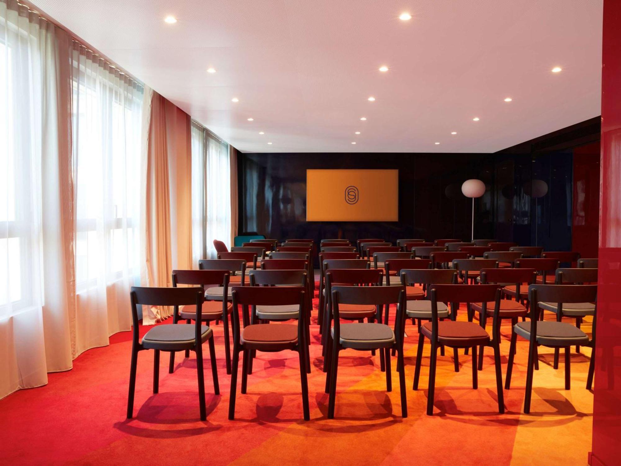 So/ Paris Hotel 외부 사진 The auditorium