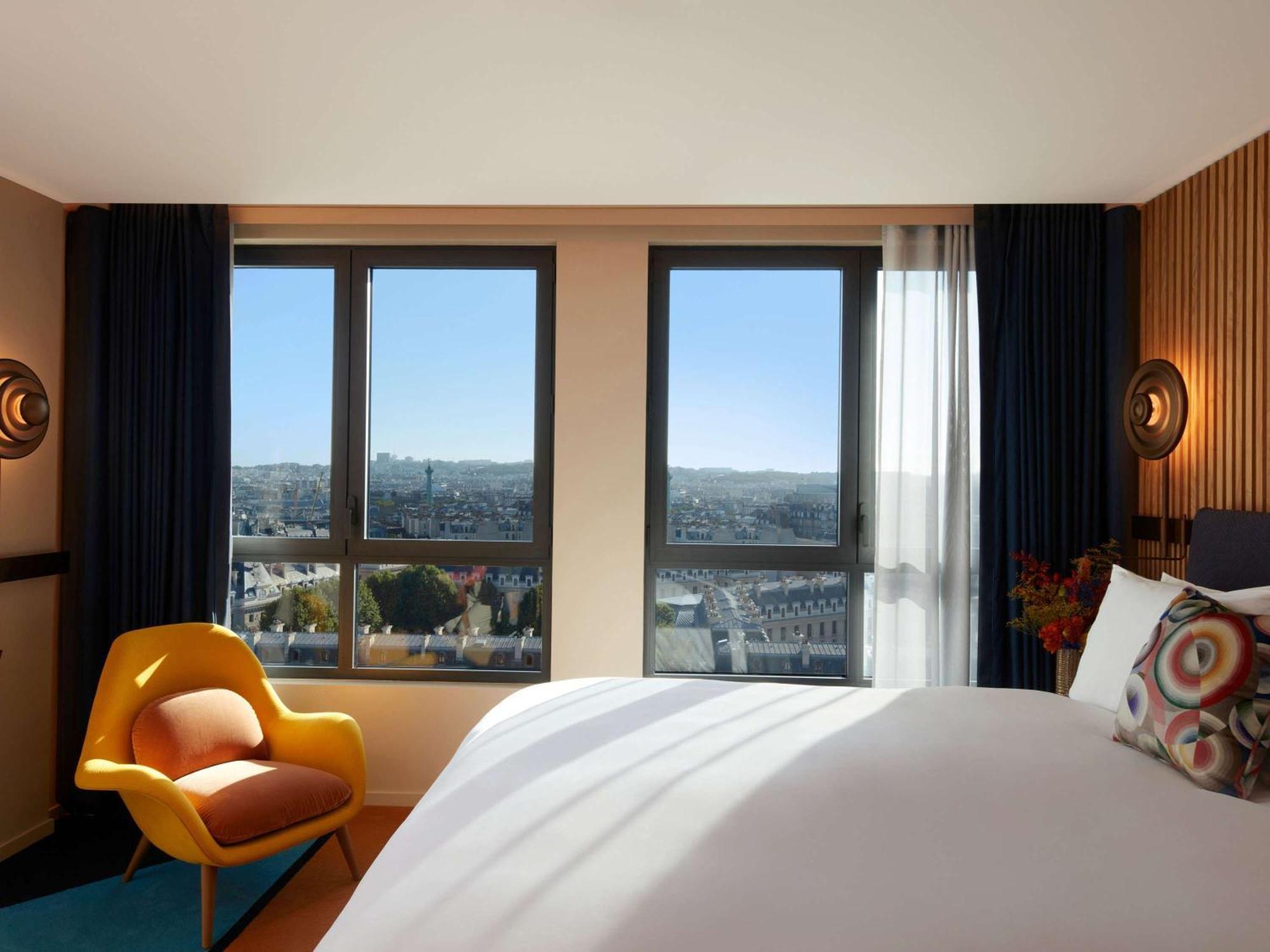 So/ Paris Hotel 외부 사진 A bedroom at the hotel